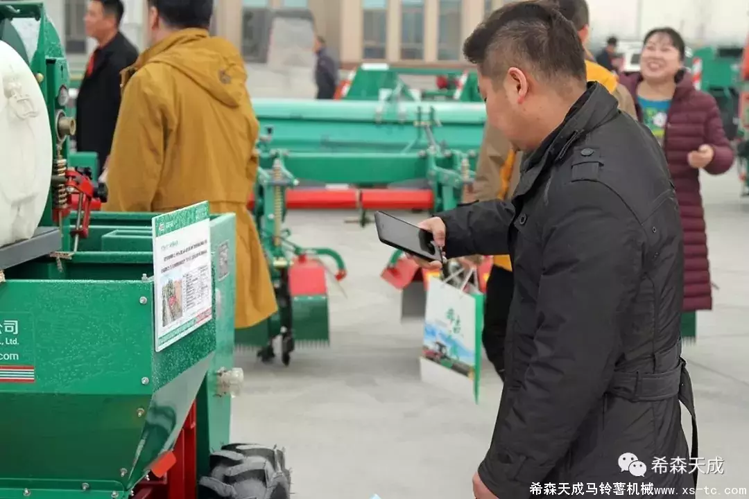 2-1P11G3144cP.jpg 2-1P11G3144cP.jpg